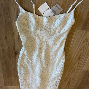 NWT Bardot form fitting lace white dress